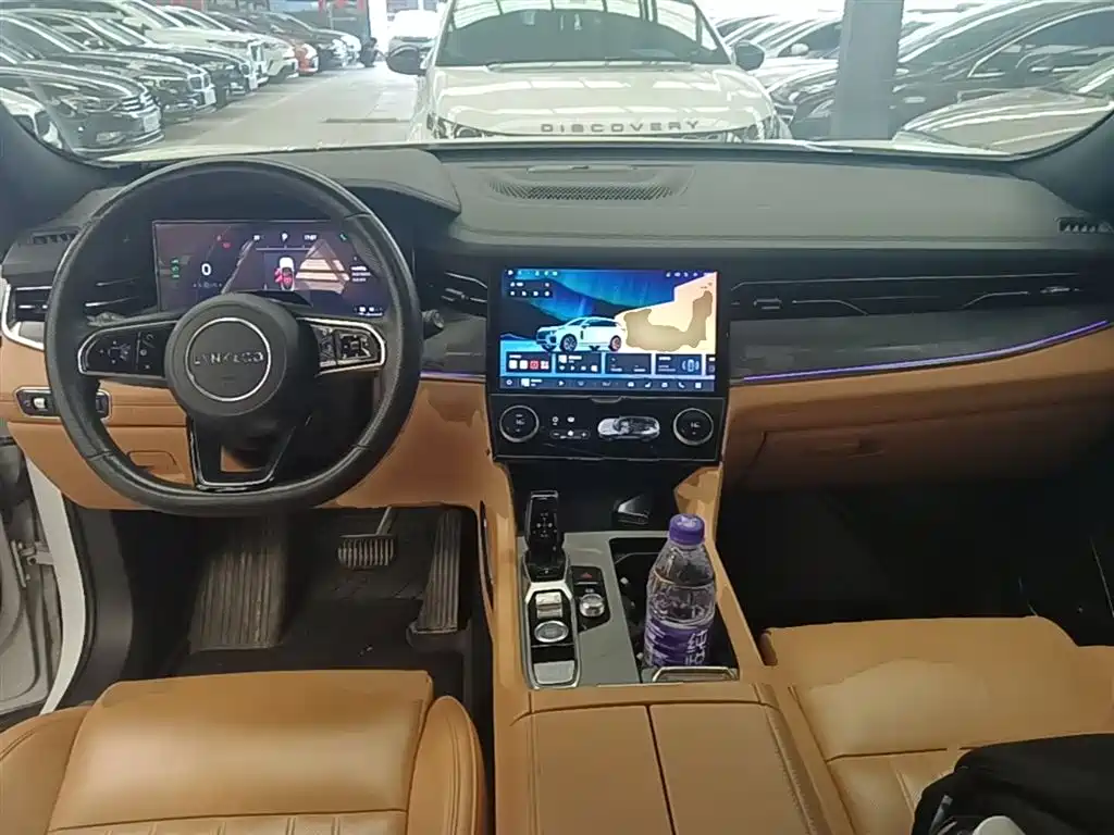 Lynk & Co 09 EM-P 2023 2.0TD EM-P Voyage PM 7-Seater фото 6