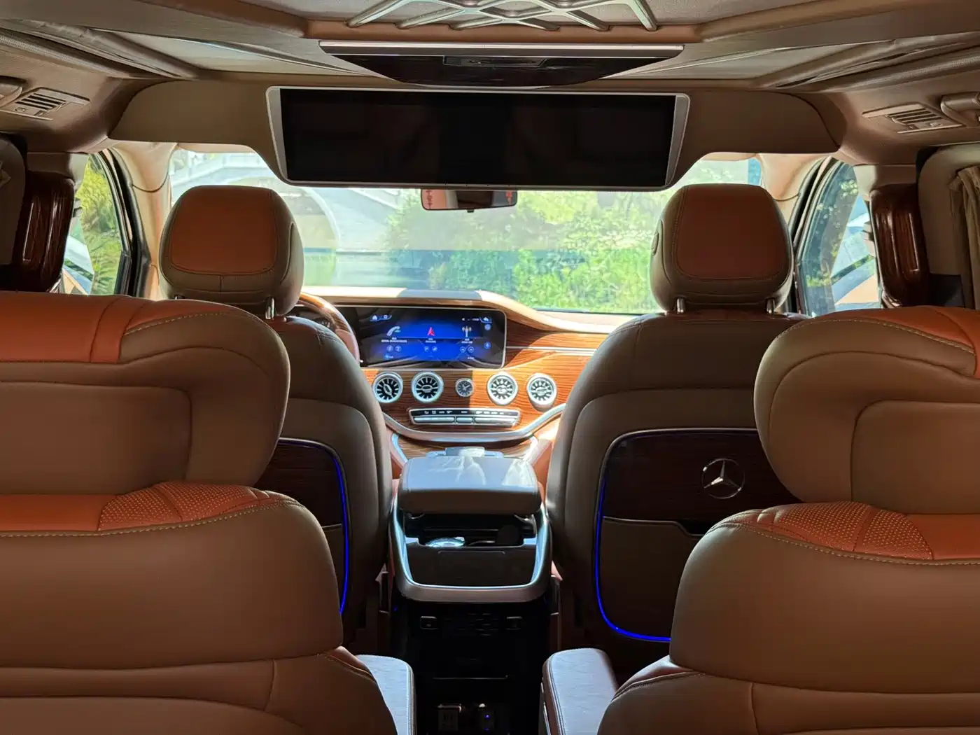 Mercedes-Benz Vito 2023 2.0T Business 7-Seater фото 7