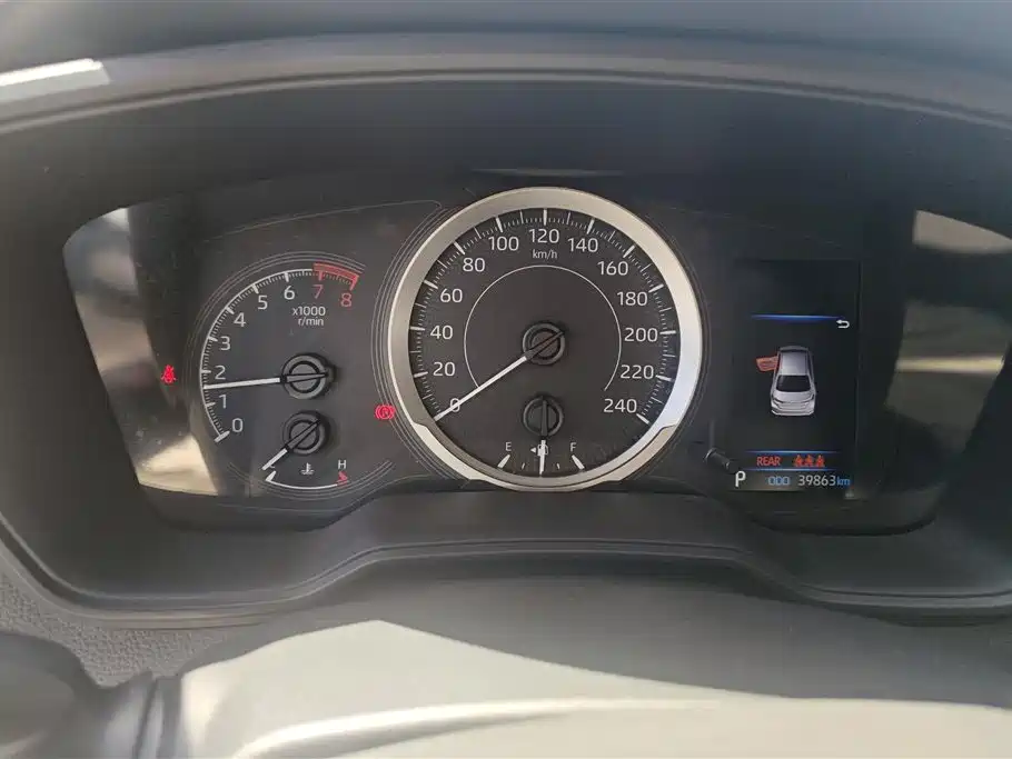 Toyota Corolla 2021 TNGA 1.5L CVT Elite Edition фото 14