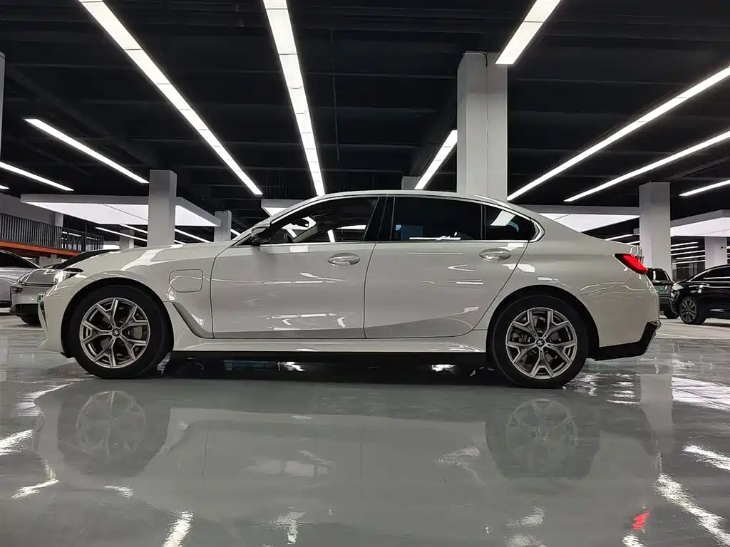 BMW i3 2022 eDrive 35 L фото 13