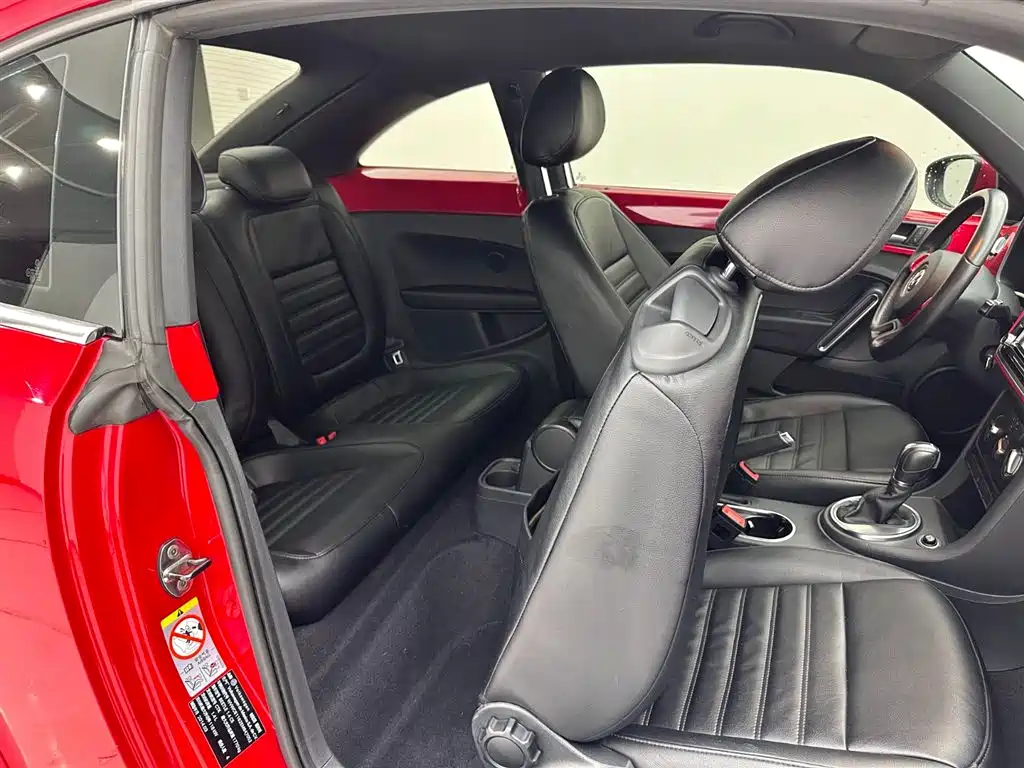 Volkswagen Beetle 2014 1.4TSI Fashion Edition фото 21
