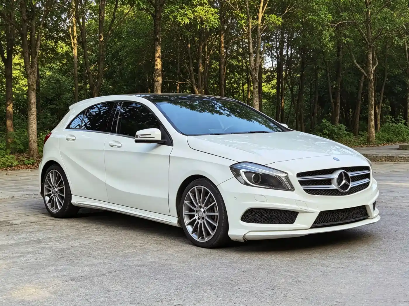 Mercedes-Benz A-Class (Import) 2015 A 200 Sport фото 8