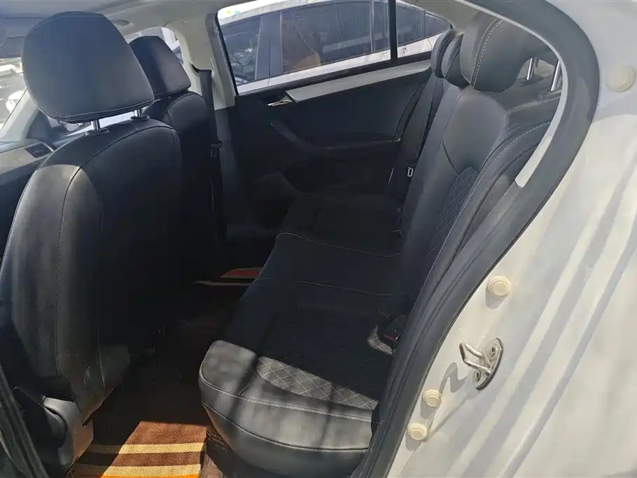 Škoda Rapid 2019 1.5L Automatic Comfort China V фото 11