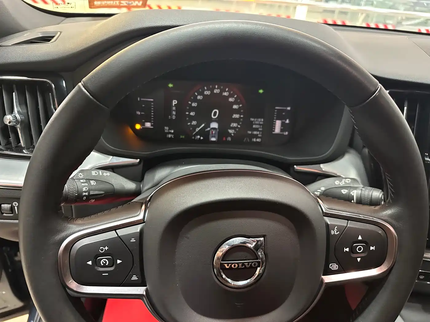 Фото 11 - Volvo XC60