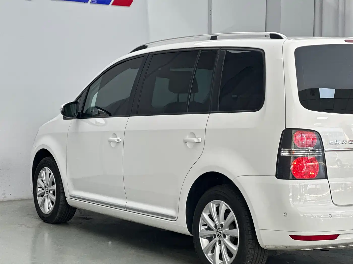 Volkswagen Touran 2015 1.4T DSG Flagship Edition 5-seater фото 13