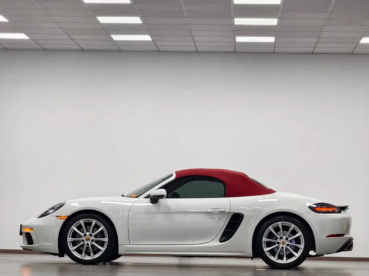 Porsche 718 2016 Boxster 2.0T фото 3
