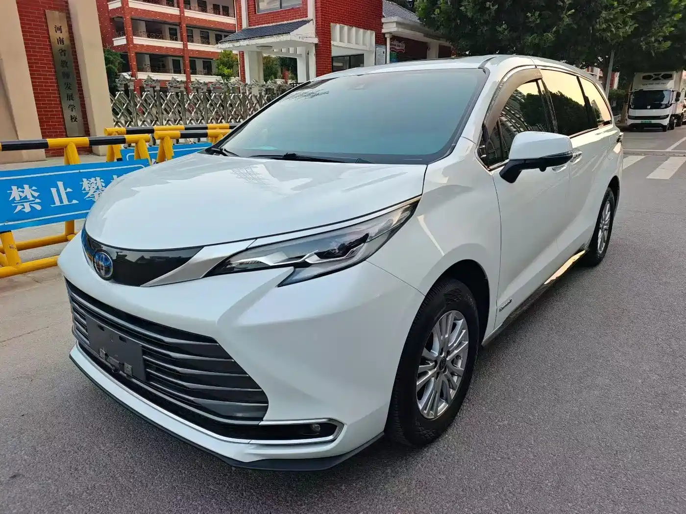 Toyota Sienna 2021 2.5L Hybrid Premium Edition