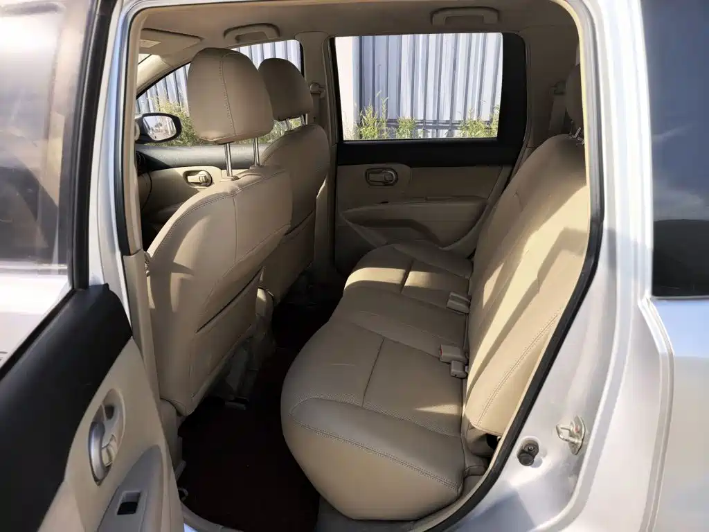 Nissan Livina 2018 2015 1.6XE CVT Comfort Edition