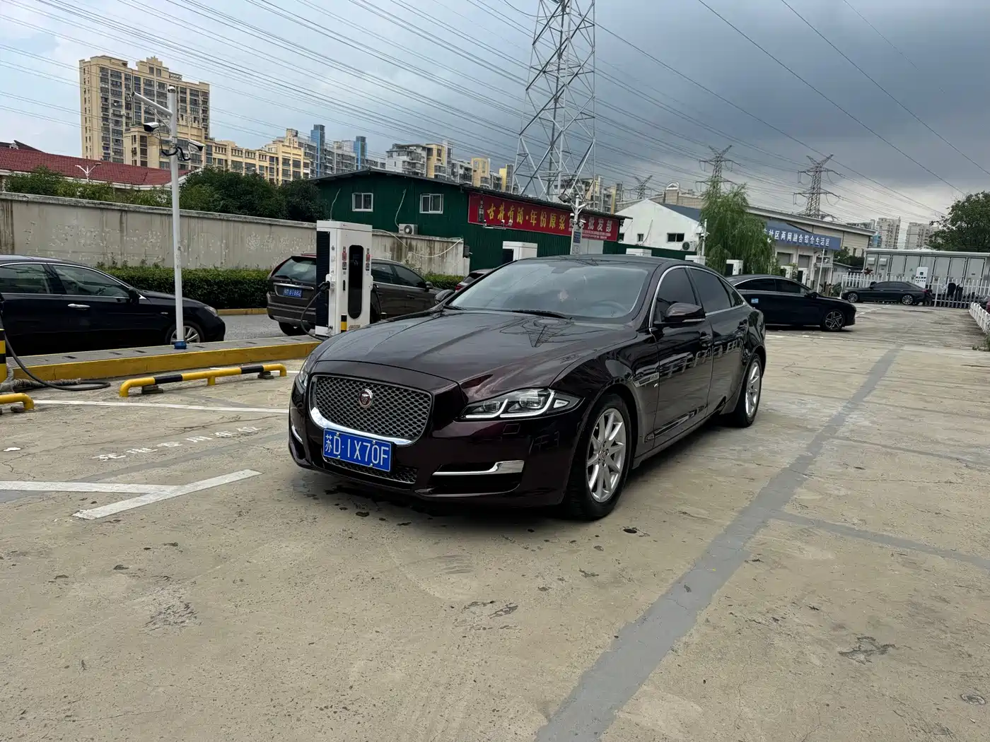 2017 Jaguar XJ