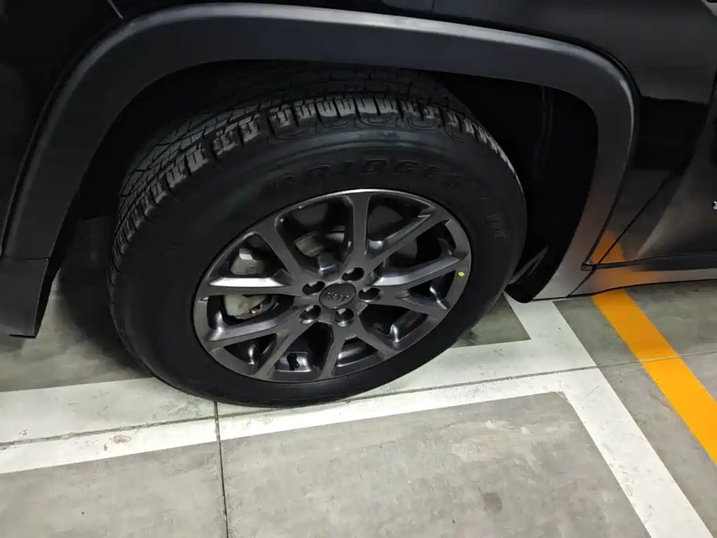 Jeep Cherokee 2020 2020 2.0L 2WD Classic Sport Edition