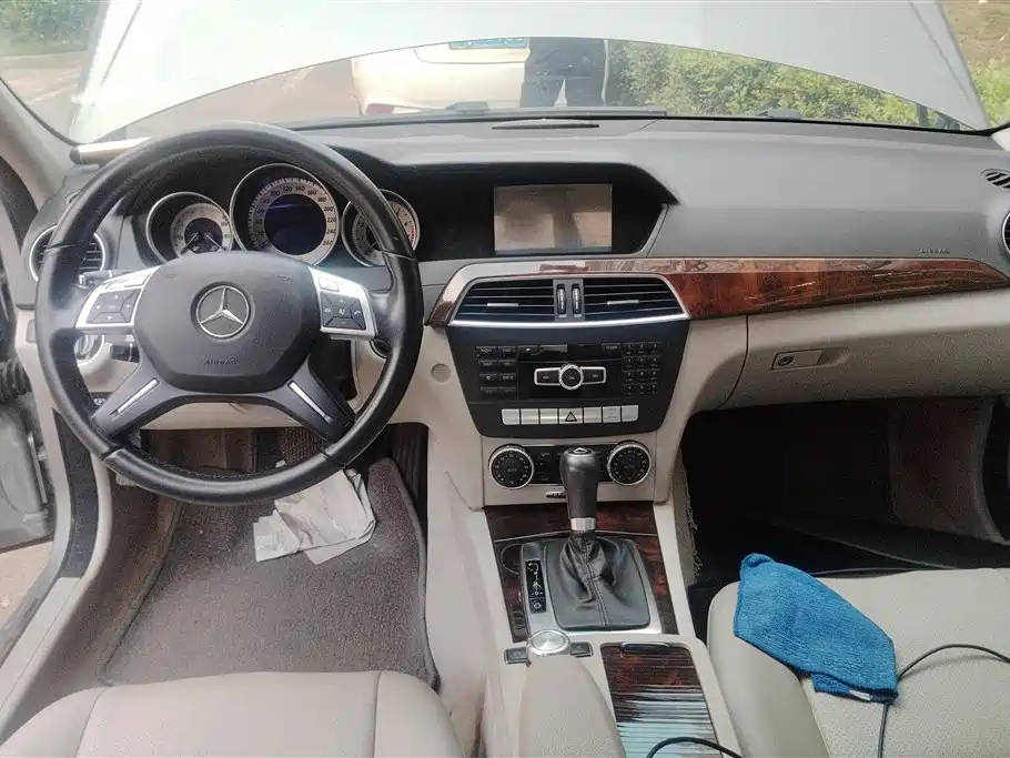 Mercedes-Benz C-Class 2013 C 260 CGI Elegance фото 12