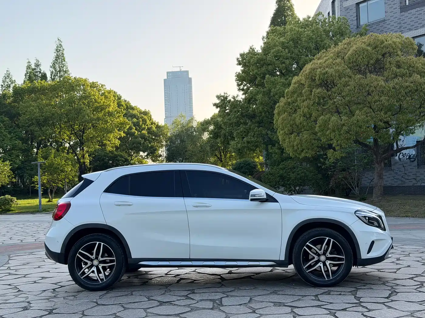 Mercedes-Benz GLA 2016 GLA 220 4MATIC Fashion фото 7