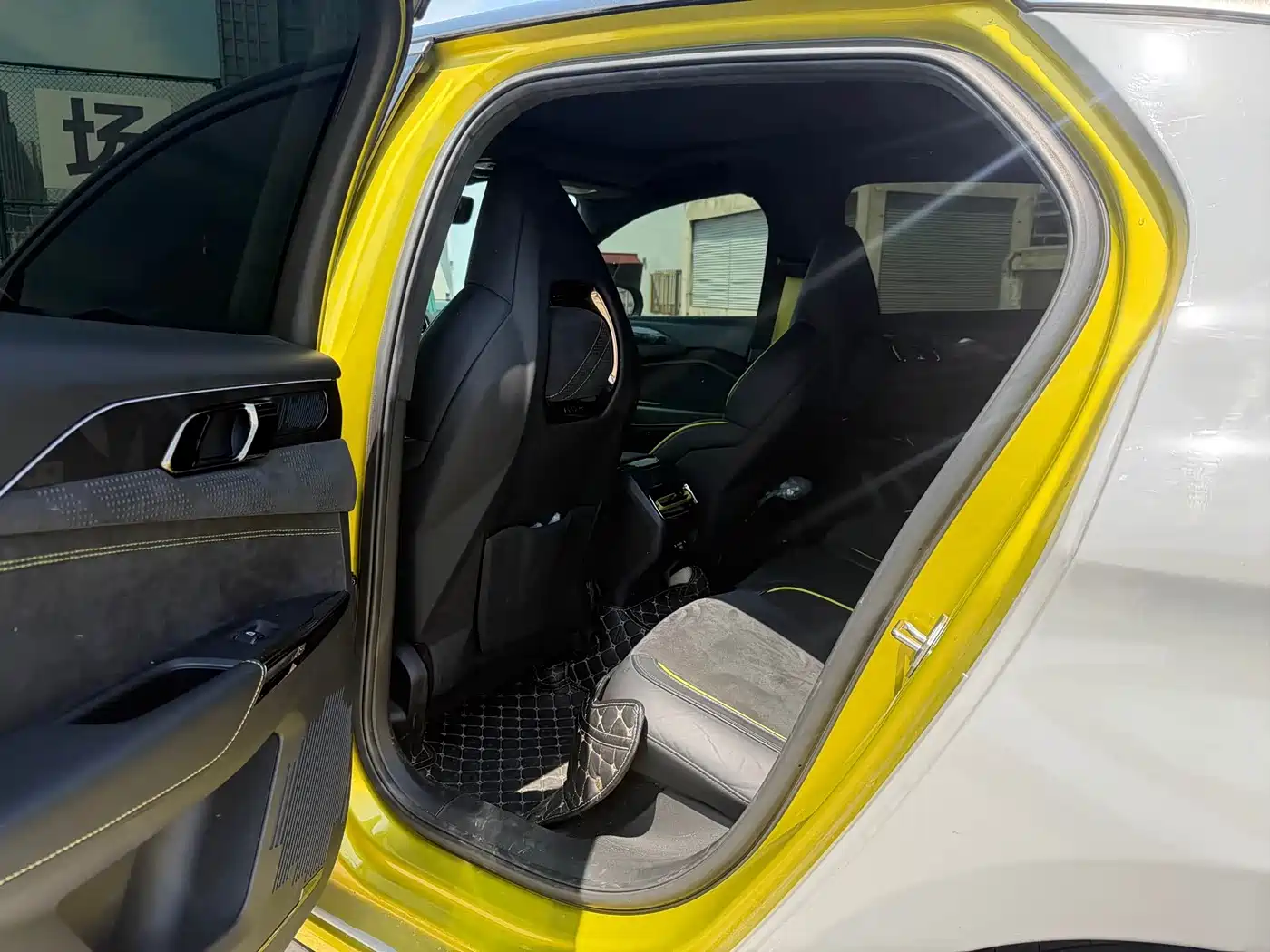 Lynk & Co 03 2020 03+ 2.0TD Auto Performance Package Edition фото 9