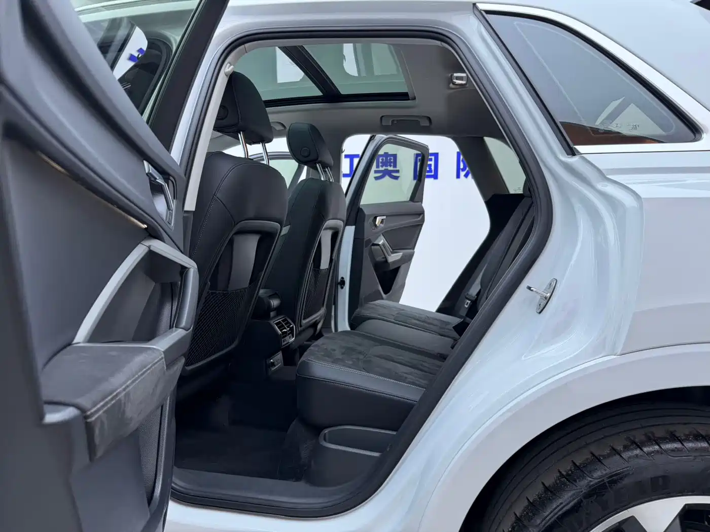 Audi Q3 2023 35 TFSI Fashion Dynamic (1.4T) фото 13