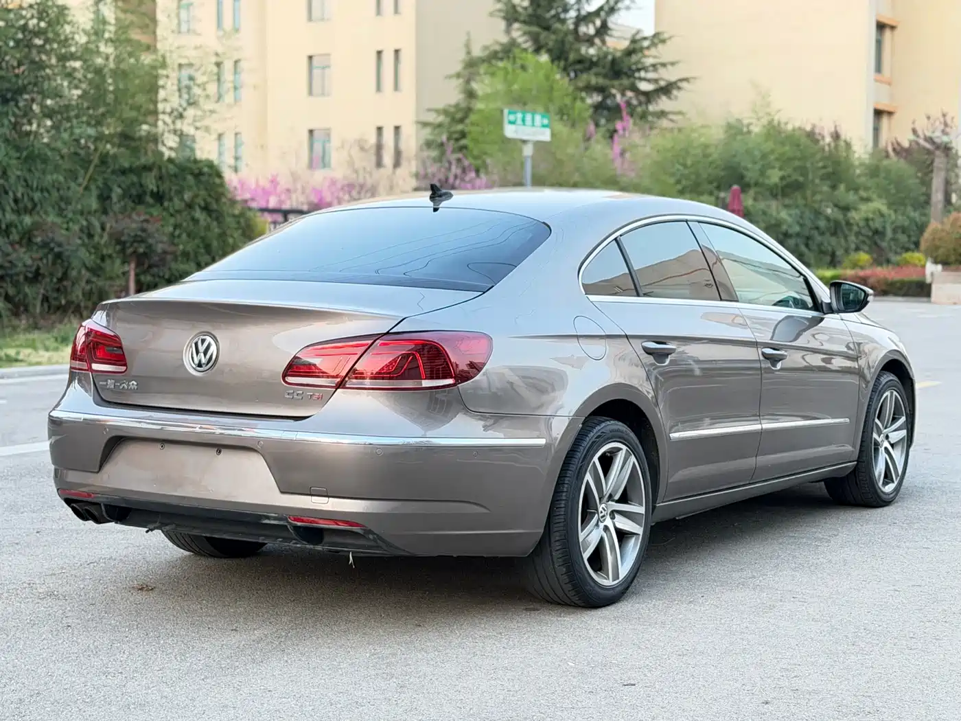 Volkswagen FAW-Volkswagen CC 2013 1.8TSI Luxury фото 4