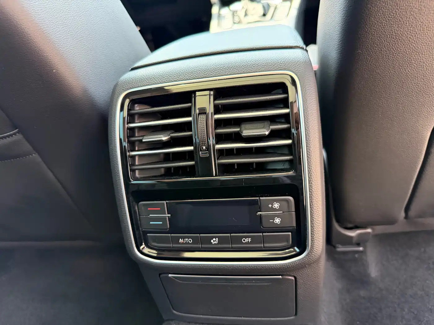 Volkswagen Magotan 2017 330TSI DSG Premium фото 19