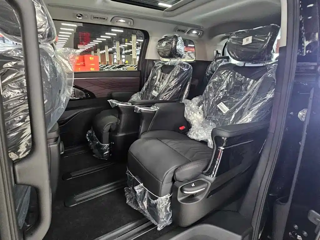 صورة 9 - GAC Trumpchi Trumpchi M8
