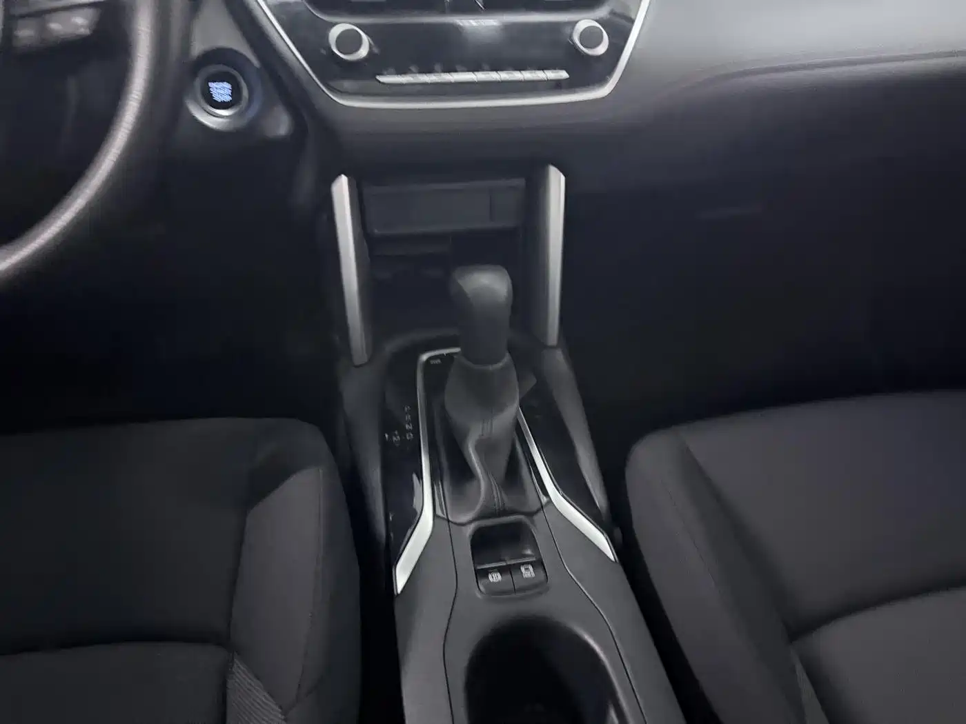 Toyota Frontlander 2023 2.0L CVT Sport Edition фото 16