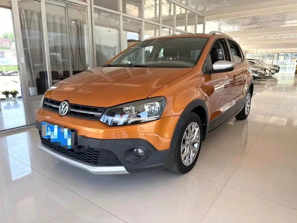 Volkswagen Polo 2014 1.6L Cross Polo Automatic