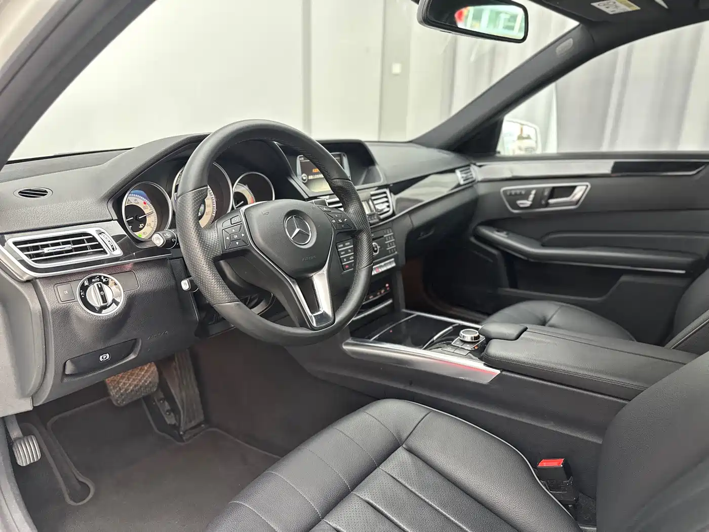 Mercedes-Benz E-Class 2015 Facelift E 260 L Sport фото 16