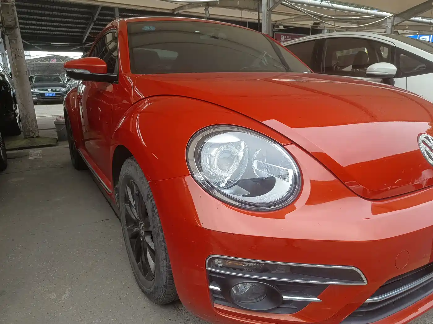 Volkswagen Beetle 2017 180TSI Enjoy фото 2