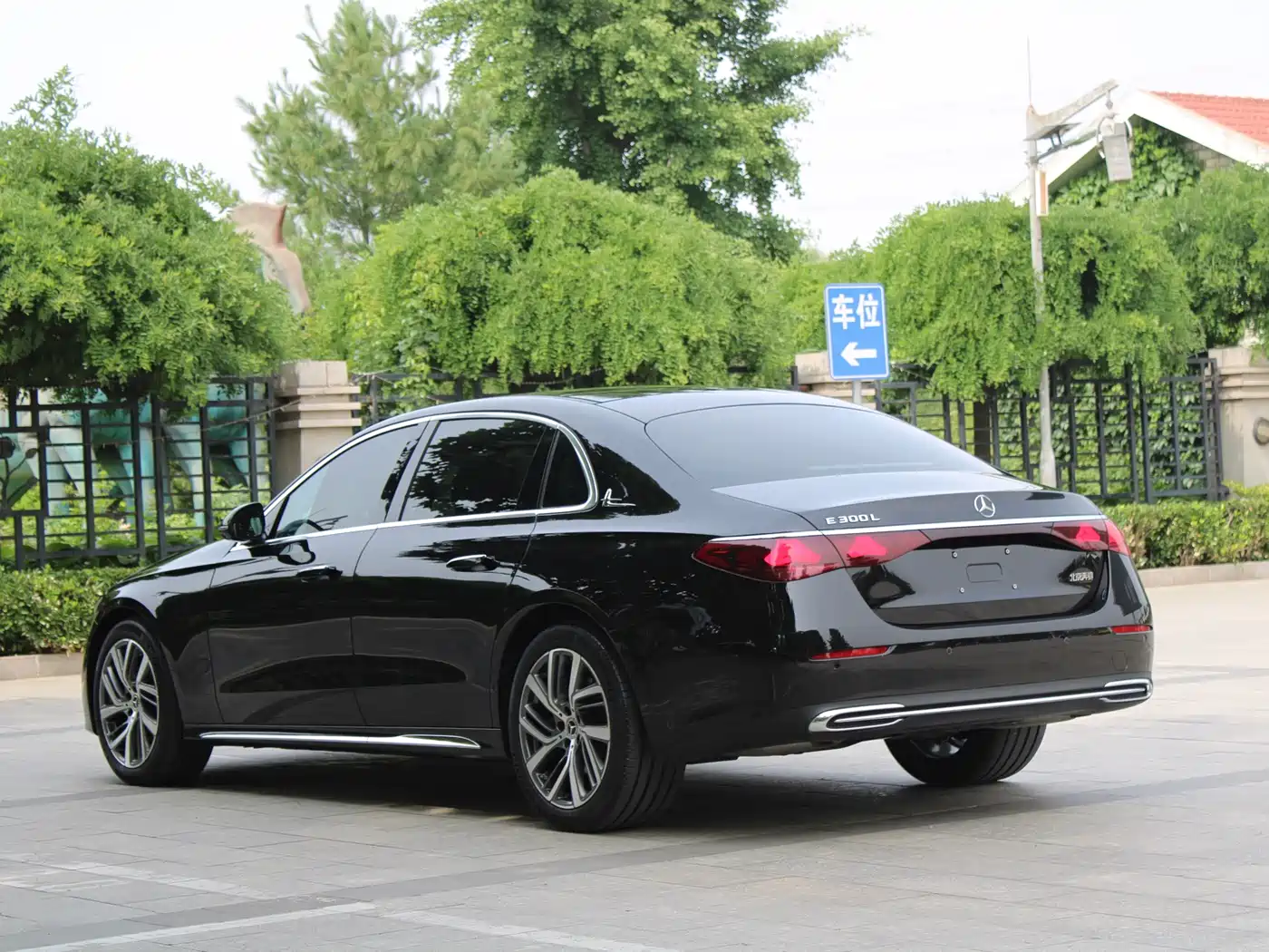 Mercedes-Benz E-Class 2024 Facelift E 300 L Fashion фото 8