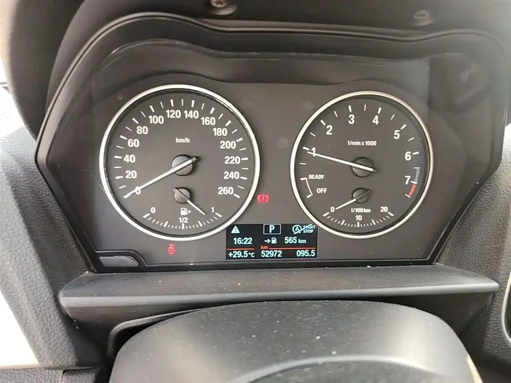 BMW 1 Series (Import) 2016 118i Leading фото 12
