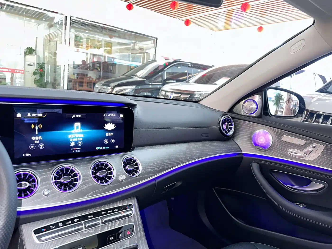Mercedes-Benz E-Class 2021 E 300 L Fashion фото 9