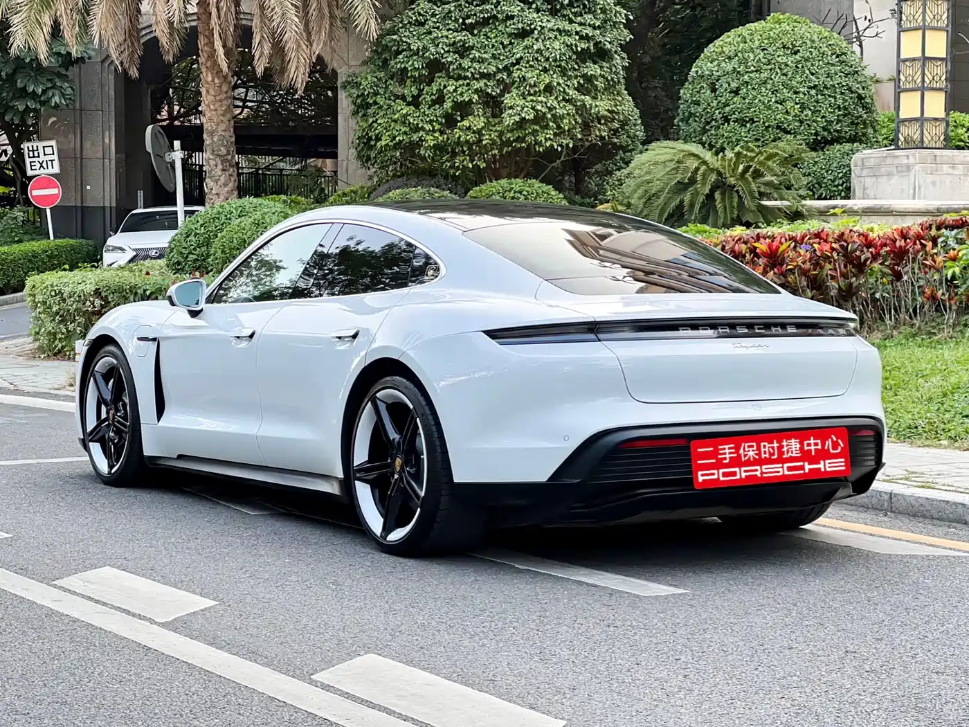 Porsche Taycan 2022 Taycan фото 4