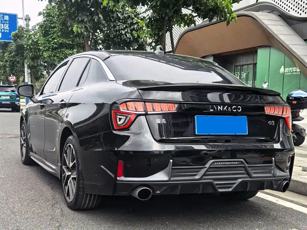 Lynk & Co 03 2018 1.5TD DCT Power Pro Version China V фото 8