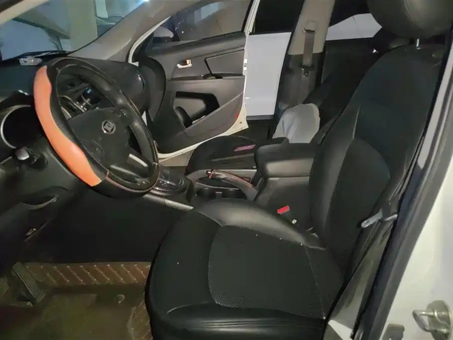 Kia Sportage 2016 2.0L Automatic 2WD GL фото 9