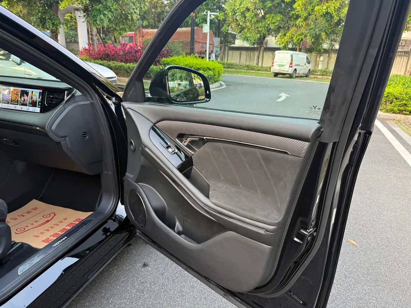 Voyah Auto VOYAH FREE 2025 318 318km RWD Touring Edition фото 17