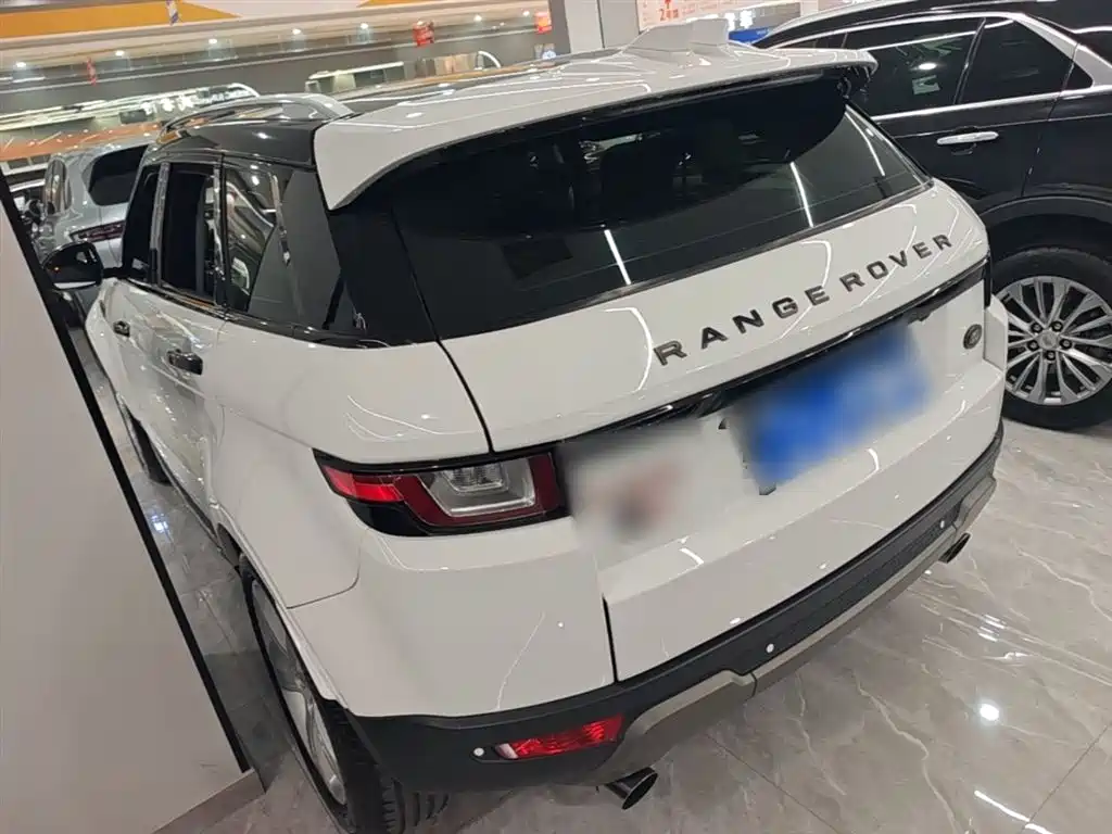 Land Rover Range Rover Evoque 2017 2.0T SE PLUS Smart Enjoy Edition фото 5