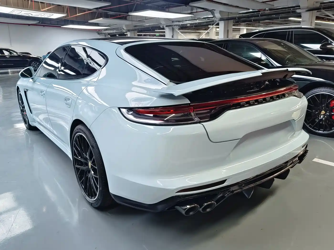 Porsche Panamera 2014 Panamera 3.0T фото 13