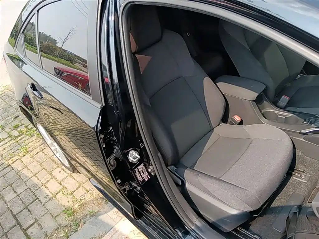 Toyota Levin 2019 185T CVT Luxury Edition China VI фото 25