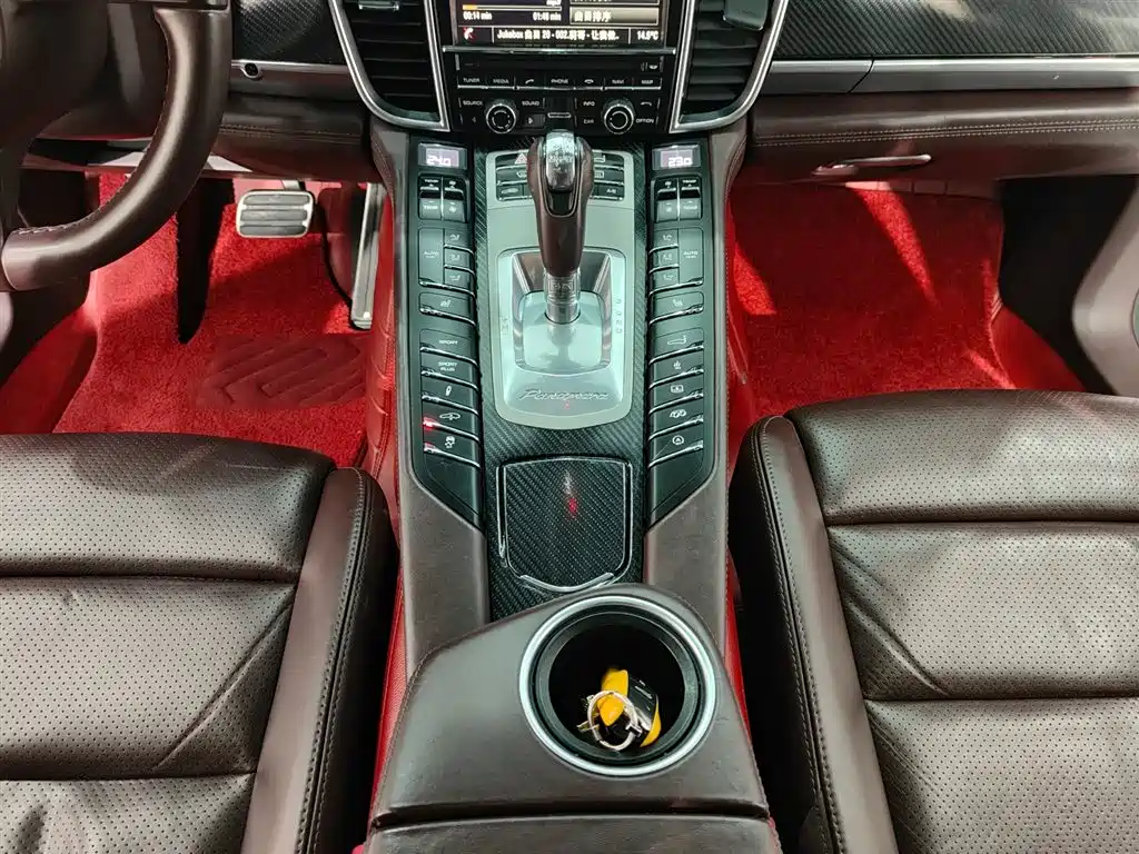 Porsche Panamera 2014 Panamera 4 3.0T фото 12