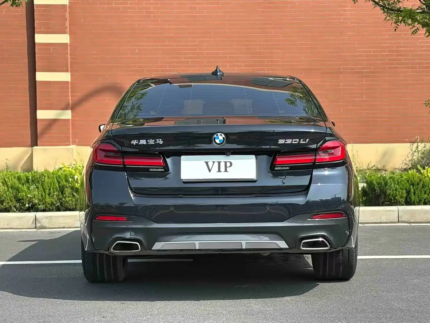 BMW 5 Series 2023 530Li Leading M Sport Package фото 7