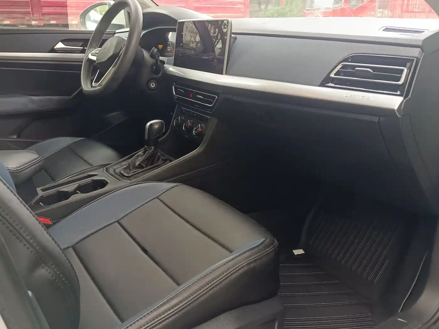 Volkswagen Lavida 2024 Model 1.5L Automatic Delight Edition фото 6