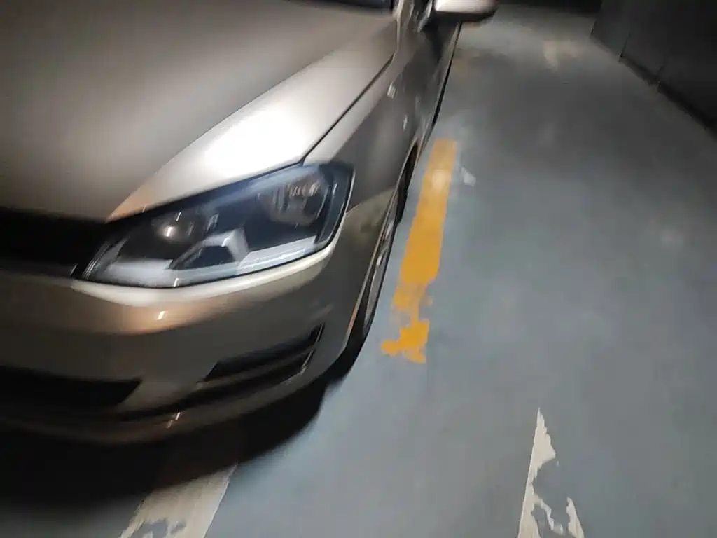 Volkswagen Golf 2014 1.6L Automatic Comfort фото 24