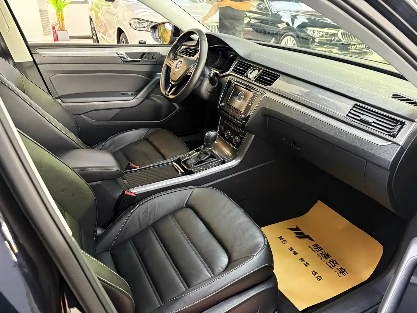 Volkswagen Passat 2017 330TSI DSG Prestige фото 9