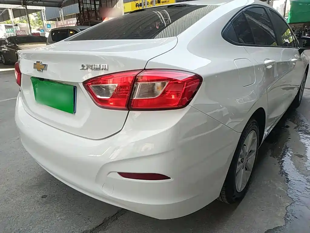 Chevrolet Cruze 2018 2018 320 Automatic Pioneer Sunroof Edition