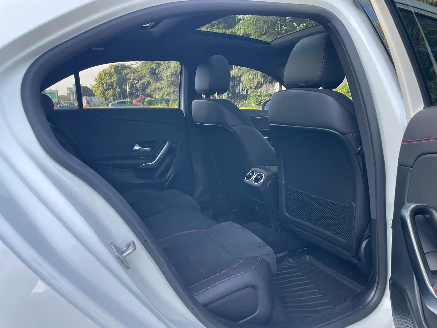 Mercedes-Benz A-Class 2023 A 200 L Fashion фото 11