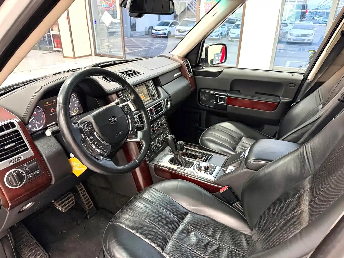 Land Rover Range Rover 2011 5.0 SC V8 фото 6