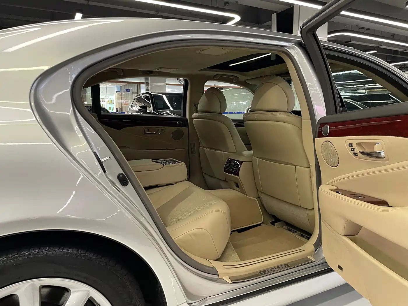 Lexus LS 2006 460L фото 9