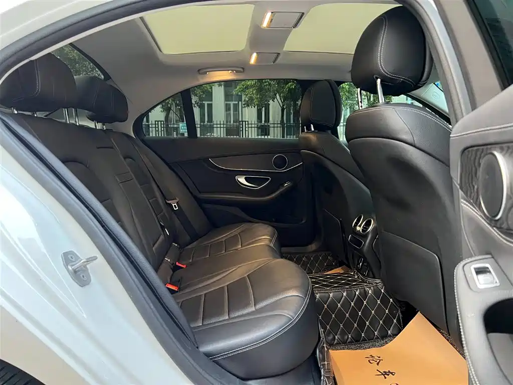 MERCEDES-BENZ C CLASS