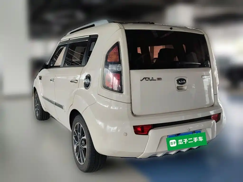 Kia Soul 2014 2013 1.6L AT Premium