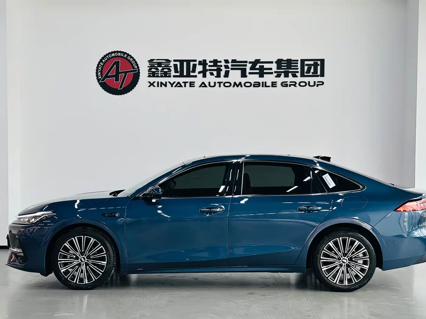 Geely Galaxy Galaxy A7 2025 EM-i фото 5