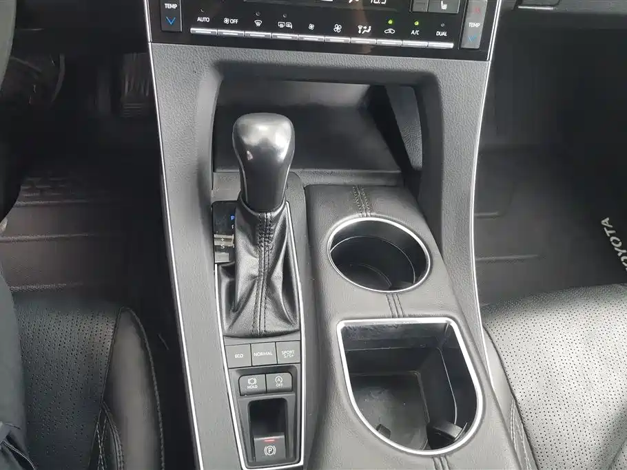 Toyota Avalon 2019 2.5L Touring Premium Edition China VI фото 16