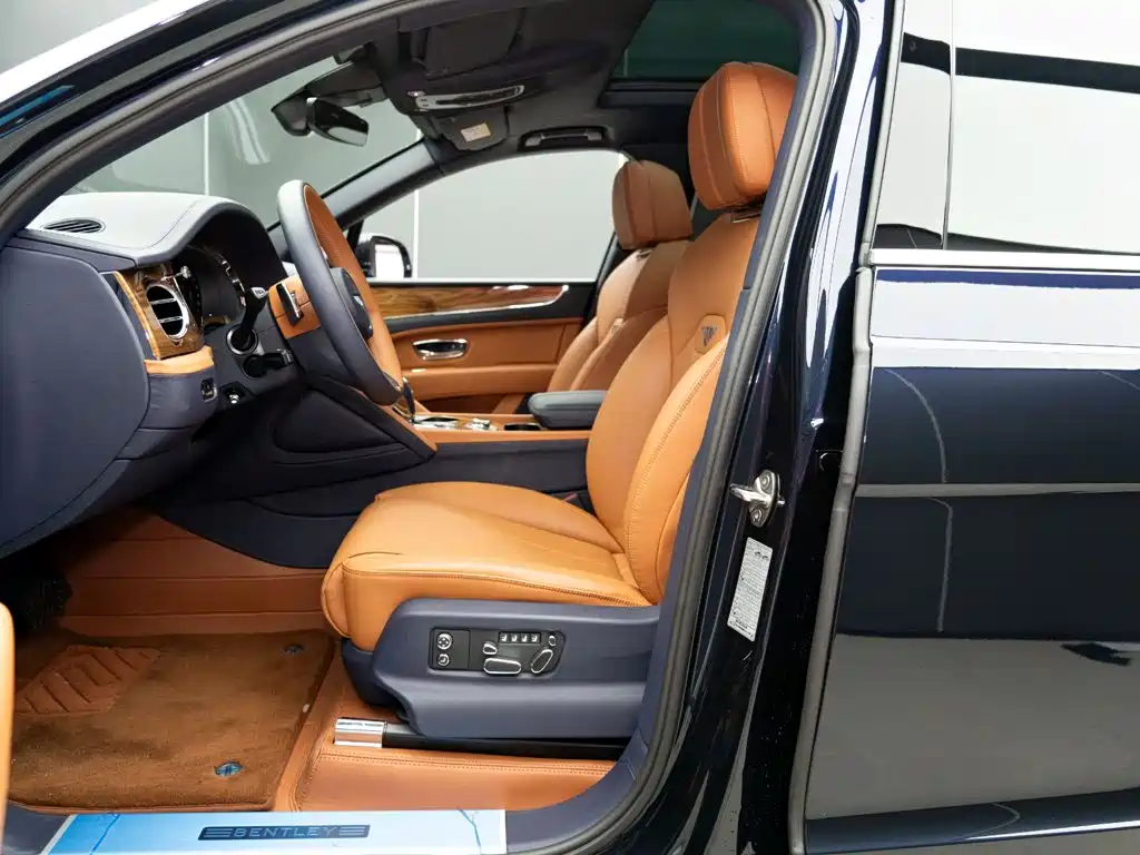 Bentley Bentayga 2025 2024 4.0T V8 Long Wheelbase