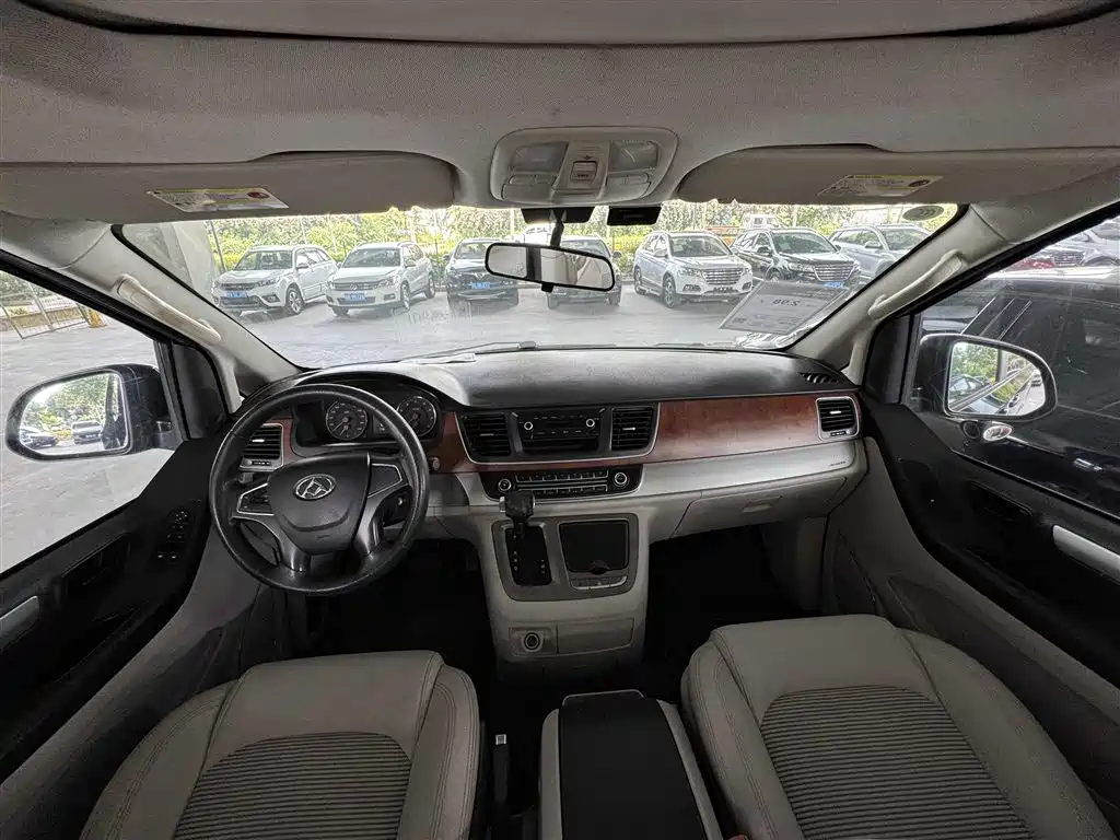 SAIC Maxus Maxus G10 2016 2.0T Automatic Elite фото 7